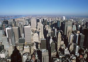 使われていない工場の屋根から賃料を得る